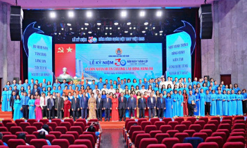 Công đoàn Dệt May Việt Nam đón nhận Huân chương Lao động hạng Ba