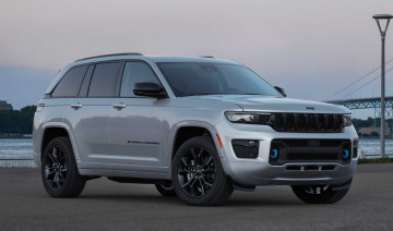 Chi tiết Jeep Grand Cherokee 4xe phiên bản kỷ niệm 30 năm