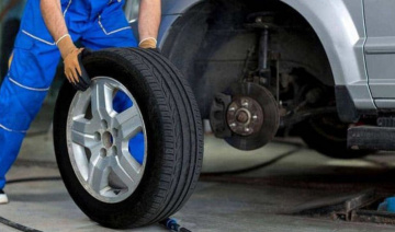 Lốp xe cho điều kiện thời tiết khắc nghiệt: Lốp phù hợp với mưa, tuyết, hoặc sa mạc