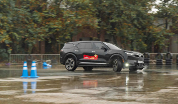 VinFast VF 9 chinh phục khách hàng Hà Nội qua loạt bài lái thử đầy cảm xúc