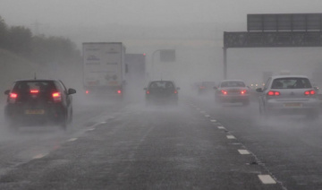 Lái xe trong mưa lớn: Các lưu ý quan trọng để tránh rủi ro