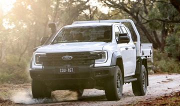 Ford Ranger Super Duty: Chiếc xe bán tải dùng để đi "cày"