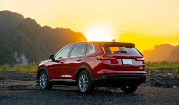 Honda CR-V bản xăng 2026 ra mắt, giá từ 1,039 tỷ đồng