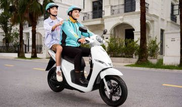 Mua xe máy điện VinFast chạy Xanh SM Bike được miễn phí thuê, đổi pin 3 năm