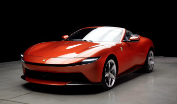 Chiêm ngưỡng Ferrari Amalfi Spider 2026 màu cam đầy chất Ý