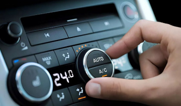 Bật điều hòa hay mở cửa sổ, cách nào tiết kiệm xăng?
