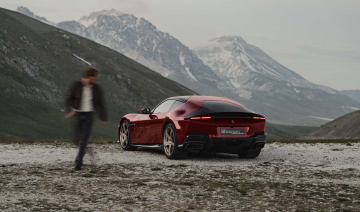 Ferrari 12Cilindri Manuale trình làng, mẫu siêu xe mang đến cảm giác lái thuần khiết