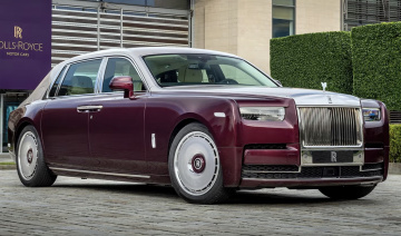 Rolls-Royce mất 9 tháng để hoàn thiện chi tiết độc bản trên Phantom Hummingbird