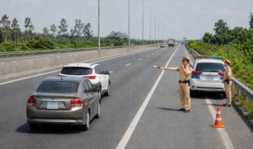 Lái xe trên cao tốc: Những kỹ năng không thể chủ quan