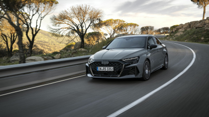 Audi RS 3 2025: Kiểu dáng hấp dẫn hơn và khung gầm được tinh chỉnh