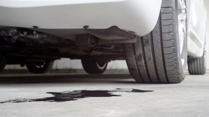 9 nguyên nhân khiến ô tô bị rò rỉ dầu và cách khắc phục kịp thời