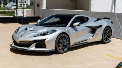 Công nghệ điện khí hóa đưa Chevrolet Corvette ZR1X 2026 đạt công suất 1.250 mã lực