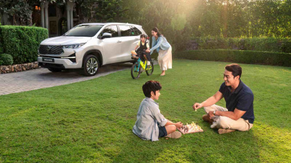 Doanh số Toyota tăng 45% trong tháng 9, xe hybrid bán hơn 1.800 chiếc