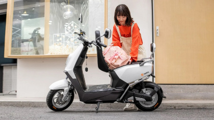 Xe máy điện cho học sinh: An toàn đến đâu và cần lưu ý gì khi sử dụng?