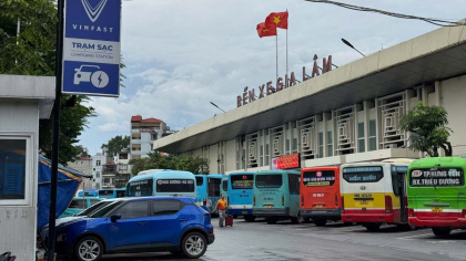 Mô hình trạm sạc tích hợp tại bến xe tạo thuận lợi cho tài xế dịch vụ