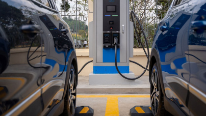 V-Green và Vikki Bank “bắt tay” phát triển trạm sạc và tủ đổi pin xe điện