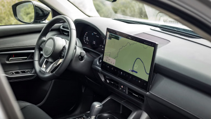 Mazda CX-5 mới bỏ gần hết nút bấm vật lý vì hãng xe Nhật cho rằng "màn hình cảm ứng an toàn hơn"