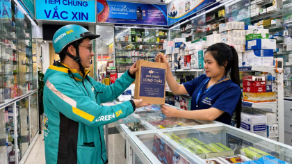 Long Châu triển khai giao hàng bằng xe máy điện Green SM
