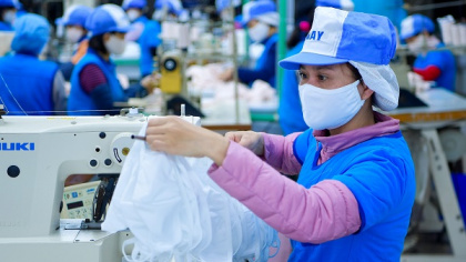 Sản xuất khẩu trang công nghệ mới phục vụ nhân dân phòng bệnh