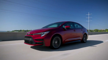 Chi tiết Toyota Corolla Cross Hybrid 2023: Tiết kiệm xăng đáng kinh ngạc
