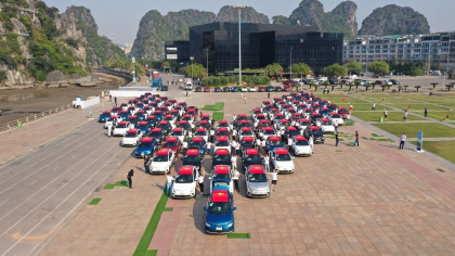 Chiêm ngưỡng 100 xe điện VinFast VF e34 chinh phục địa đầu tổ quốc