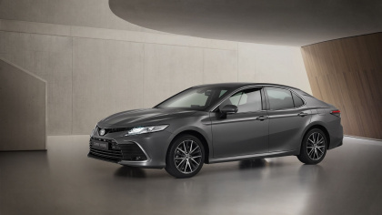 "Soi" từng chi tiết Toyota Camry Hybrid 2021