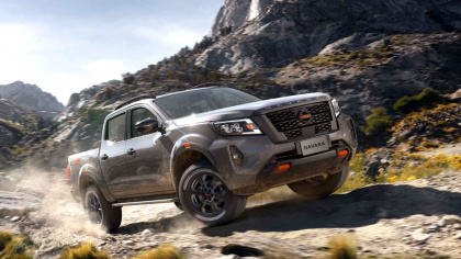 "Không thể rời mắt" xem Nissan Navara Pro4X "trổ tài" off-road