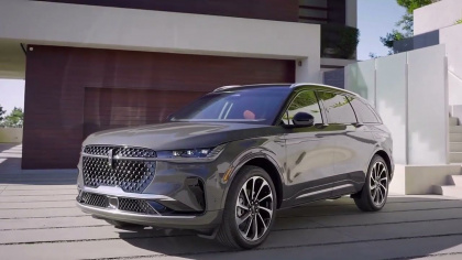 Lincoln Nautilus 2024 ra mắt: Màn hình "Độc - lạ - lớn" nhất phân khúc