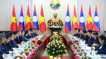Thủ tướng Lê Minh Hưng hội đàm với Thủ tướng Lào Saleumxay Kommasith