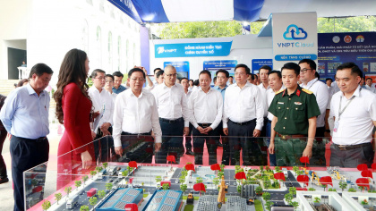 Phó Thủ tướng Hồ Quốc Dũng: Phú Thọ cần phát triển dựa trên ba trụ cột, tạo đột phá bằng khoa học công nghệ và chuyển đổi số
