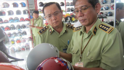 Chuyện của những  Người chống buôn lậu  