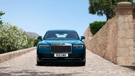 Rolls-Royce Ghost Series II 2025: Đẳng cấp và xa hoa