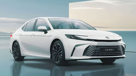 Toyota Camry 2025 ra mắt thị trường ASEAN, ngày về Việt Nam không còn xa