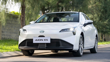 Cận cảnh mẫu sedan thuần điện AION ES vừa ra mắt tại Việt Nam