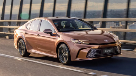 Toyota Camry hoàn toàn mới ra mắt tại Thái Lan, sắp cập bến Việt Nam