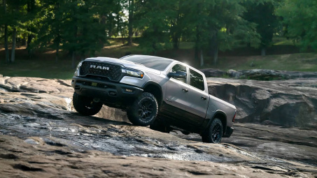 Chi tiết RAM 1500 Laramie 2024: Mạnh mẽ hơn và khả năng off-road ấn tượng