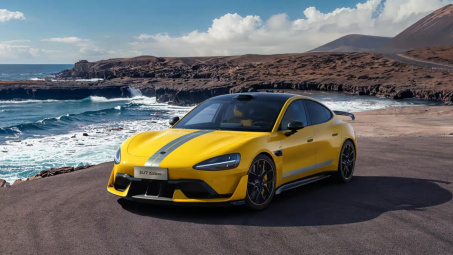 Xiaomi SU7 Ultra EV chính thức ra mắt, mạnh 1.548 mã lực