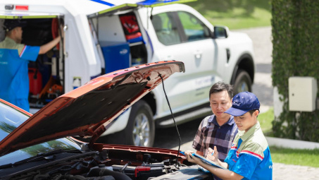 Đi xe Ford được bảo dưỡng xe trong 4 giờ hoặc miễn phí