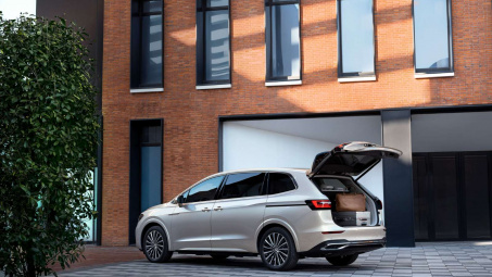 Volkswagen Viloran đạt giải thưởng Ô tô của năm 2024 phân khúc MPV