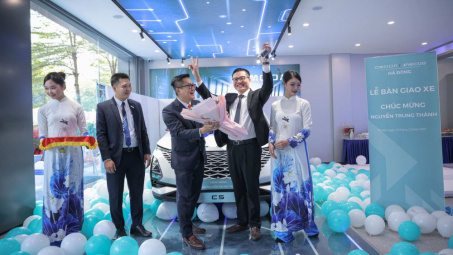 Những khách hàng đầu tiên nói gì về Omoda C5?