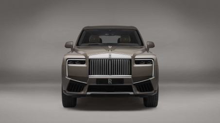 Rolls Royce Cullinan facelift 2025 trình làng, có thể về Việt Nam?