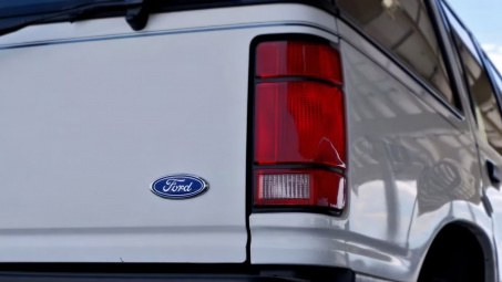 Ford Explorer: Chiếc xe làm thay đổi ngành ô tô Mỹ mãi mãi
