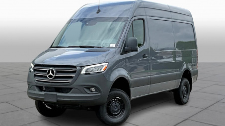 Mercedes-Benz Sprinter 2024: Tiện nghi, hiện đại, nhiều tùy chỉnh