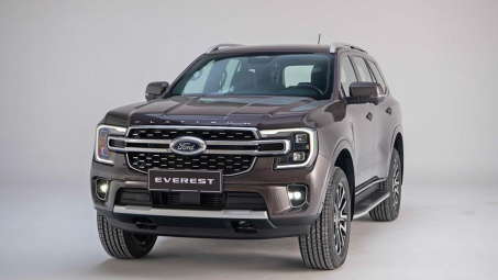 "So kè" Ford Everest Platinum và Titanium: Mức chênh 77 triệu liệu có xứng đáng?
