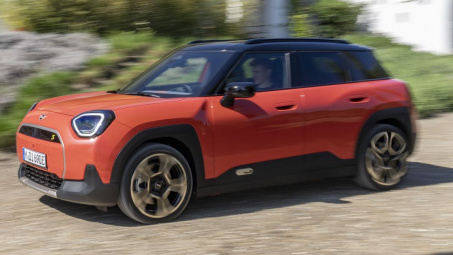 MINI Aceman SE 2024: Xe điện nhiều công nghệ, chạy hơn 400km/1 lần sạc