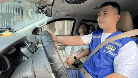 Khi say, ai đưa bạn về?