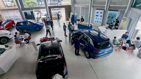 Cố tình chậm đăng ký để chờ giảm lệ phí trước bạ, người mua xe liệu có bị phạt?