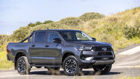 Xe bán tải Toyota Hilux 2024 có thực sự ấn tượng để chinh phục khách hàng Việt?