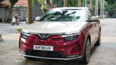 Làm mới VF 8, SUV điện nhà VinFast “khuấy động” phân khúc D
