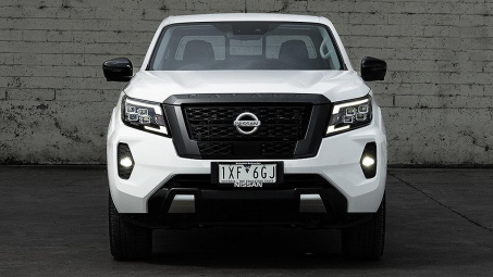 Nissan Navara ra mắt phiên bản đặc biệt Black Edition